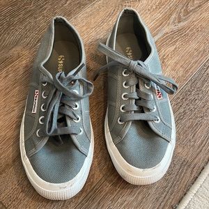 Superga 37.5 tennis shoe